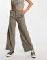 Фото #1 товара COLLUSION dad tailored trouser in taupe