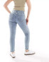 ASOS DESIGN Hourglass slim fit comfort mom jeans in mid blue Голубой, W30 L30 - фото #5