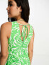 Фото #3 товара New Look v neck midi column dress in green mark making pattern