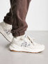 Фото #1 товара New Balance 5740 trainers in oatmeal leopard print