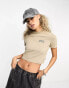 Dickies aitkin left chest varsity logo crop baby t-shirt in beige exclusive to asos Бежевый, XS - фото #1