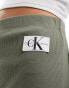 Фото #4 товара Calvin Klein Jeans woven label straight leg pants in olive