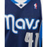 Фото #5 товара Mitchell & Ness NBA Swingman Dallas Mavericks Dirk Nowitzki M T-shirt SMJY1148-DMA11DNOASBL