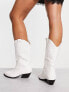 Фото #2 товара ASOS DESIGN Wide Fit Andi flat western knee boots in white