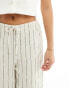 Фото #4 товара Stradivarius Petite crinkle pull on trouser in stripe