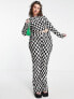 Фото #4 товара Daisy Street Plus high waist trousers in checkerboard velvet plisse co-ord