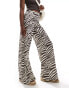 ASOS DESIGN textured wide leg trousers in zebra print Зебра, M - EU 40-42 - фото #1