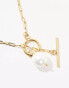 Фото #3 товара Lost Souls stainless steel t-bar with pearl pendant necklace in 18k gold plated