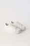 Chunky sole minimalist lace-up sneakers