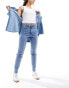 Фото #6 товара Pieces Kelly high waisted tapered ankle jeans in light blue