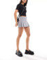 Фото #1 товара Pimkie pleated skort in light grey