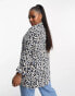 Фото #4 товара ASOS DESIGN Curve oversized long sleeve shirt in blue leopard print