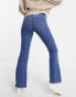 Фото #2 товара Topshop Petite high rise Jamie flare jeans in mid blue