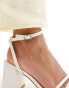 Фото #3 товара Truffle Collection wide fit block heel sandal in white