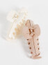 Фото #3 товара DesignB London pack of 2 hair claw clips in beige and white