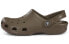 Фото #1 товара Сандалии мужские Crocs Classic 10001-200 Шоколадного цвета