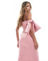 Фото #3 товара Lavish Alice off-shoulder midi dress in light pink