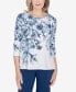 ფოტო #1 პროდუქტის Classic Floral Shimmer Three Quarter Sleeve Top