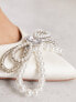 Фото #4 товара ASOS DESIGN Wide Fit Lavish pointed flats with faux pearl bow trim in ivory