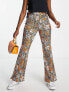 Фото #4 товара Monki Ocean plisse flare trousers in rainbow floral