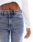 Фото #3 товара Stradivarius Petite slim mom jean with stretch in medium wash