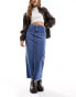 Фото #2 товара Vero Moda split front maxi skirt with side pockets in dark blue denim