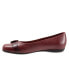 Фото #4 товара Trotters Sylvia T2166-601 Womens Red Wide Leather Slip On Ballet Flats Shoes 6