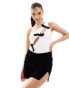 Фото #1 товара In The Style exclusive one shoulder contrast bow bodysuit in white