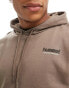 Фото #4 товара Hummel – Kapuzenpullover aus Sweatshirt-Stoff in Braun mit Logo