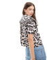 Фото #3 товара ASOS DESIGN collar detail short sleeve shirt in animal print