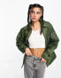 Фото #4 товара COLLUSION – Nylon-Jacke in Khaki mit taillierter Taille