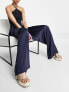 First Distraction The Label – Tall – Hose aus Satin in Marineblau mit weitem Bein und hohem Bund