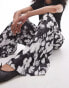 Фото #2 товара Topshop blurred floral crinkle plisse wide leg trouser in mono