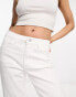 Фото #5 товара Wrangler straight leg cropped jeans in white