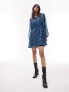 Фото #2 товара Topshop chuck on channeled button down mini dress in blue floral
