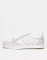 Фото #2 товара Hummel Unisex Slimmer Stadil Tonal low trainers in white