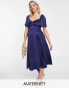 Flounce London Maternity – Satin-Midikleid in Marineblau mit Flatterärmeln