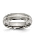 ფოტო #1 პროდუქტის Titanium Brushed Sterling Silver Inlay Ridged Edge Band Ring