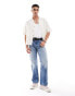 Фото #3 товара Levi's 555 relaxed straight fit jeans in mid blue