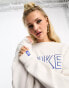 Nike – Dance – Oversize-Sweatshirt aus Fleece in Phantom-Weiß