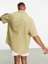 ASOS DESIGN – Lockeres, strukturiertes Baumwollhemd in hellem Khaki mit Reverskragen