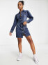 Фото #4 товара Miss Selfridge belted shirt dress in mid wash