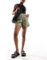 Фото #4 товара New Look denim paperbag short in dark khaki