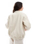 Фото #2 товара Vero Moda slouchy textured bomber jacket in oatmeal