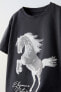 T-shirt with raised horse