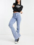 Фото #3 товара Urban Revivo bootcut flare denim jeans with graphic detailing in blue