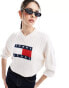 Фото #1 товара Tommy Jeans flag knit jumper in white