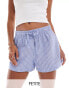 Фото #1 товара Stradivarius STR Petite rustic pull on short in blue stripe