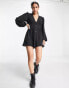 ASOS DESIGN – Playsuit aus schwarzem Kreppstoff mit tiefem Ausschnitt und Puffärmeln in Schwarz Черный, 34 - фото #4