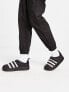 Фото #3 товара adidas Originals Puffylette in black with white detail